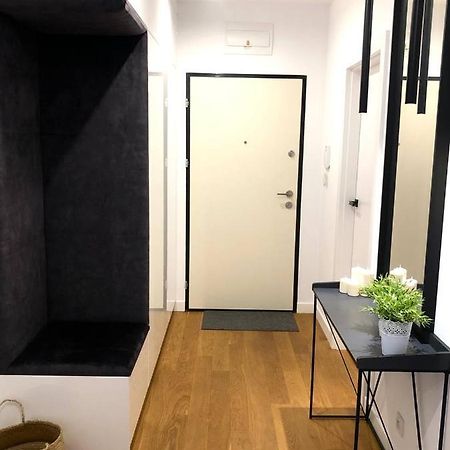 Apartaments Airport Okecie Premium Warszawa Exteriör bild
