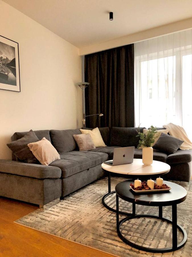Apartaments Airport Okecie Premium Warszawa Exteriör bild