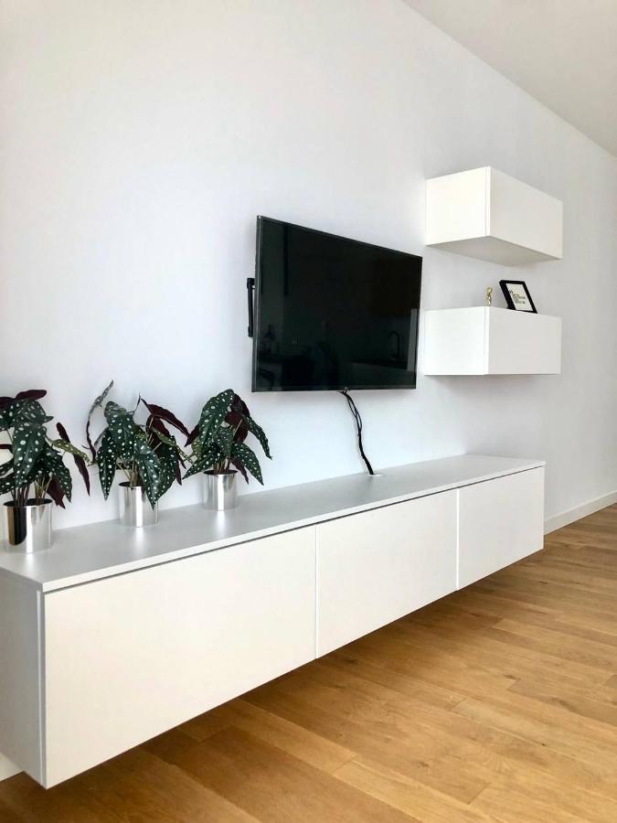 Apartaments Airport Okecie Premium Warszawa Exteriör bild