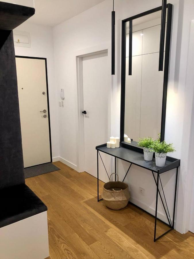 Apartaments Airport Okecie Premium Warszawa Exteriör bild